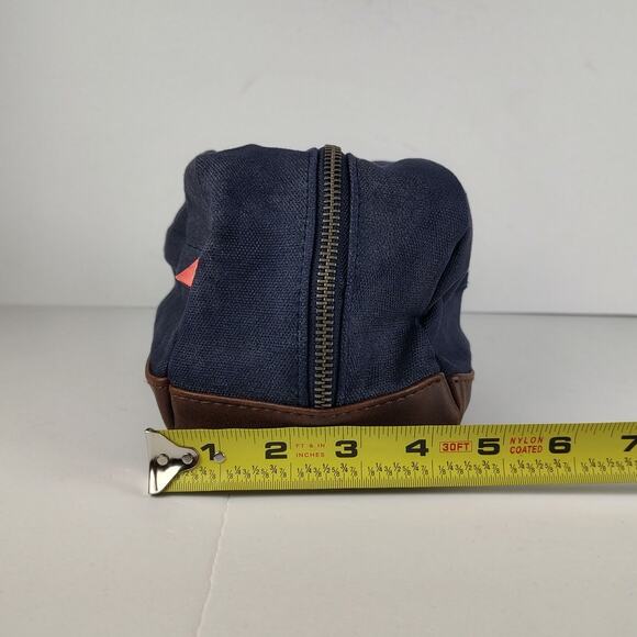 Bird dogs Athletics Dopp Bag Navy Blue Zipper Strap Toiletries Bag - Picture 10 of 10